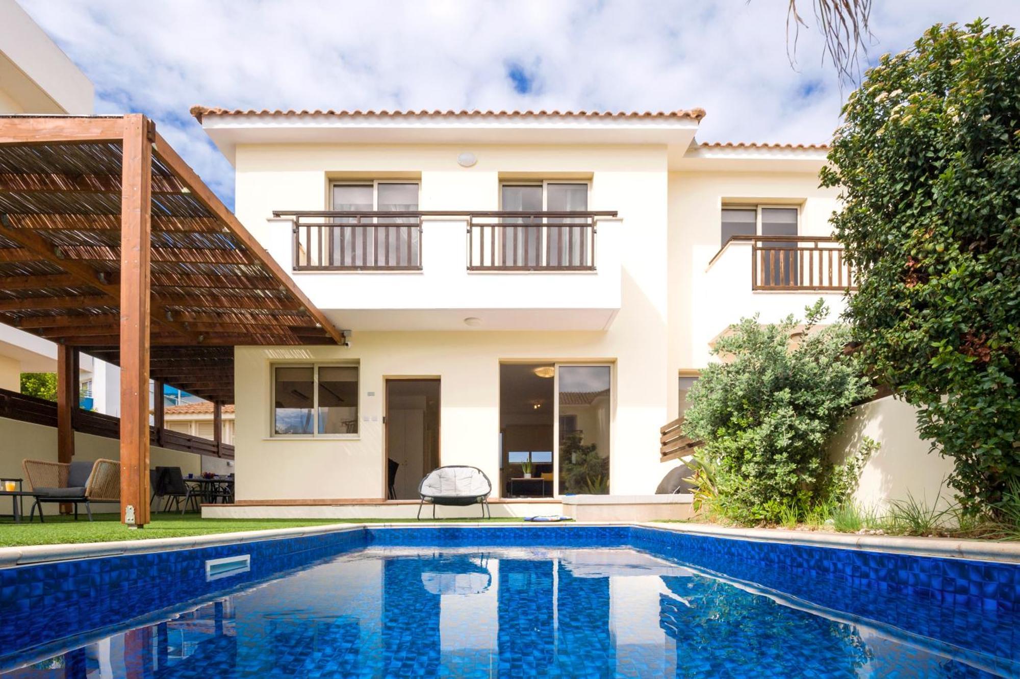 Villa Oasis Pernera Екстериор снимка
