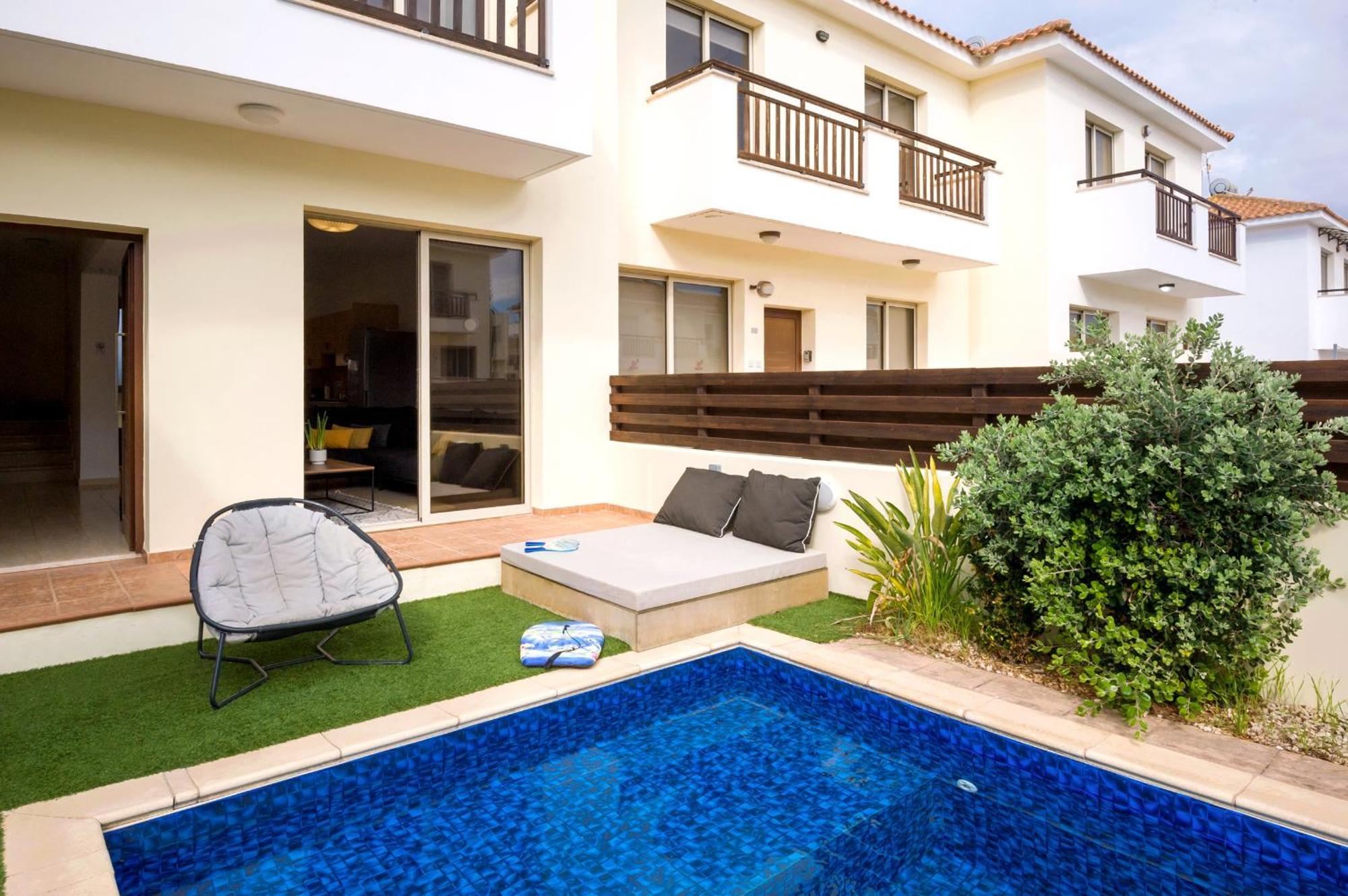 Villa Oasis Pernera Екстериор снимка