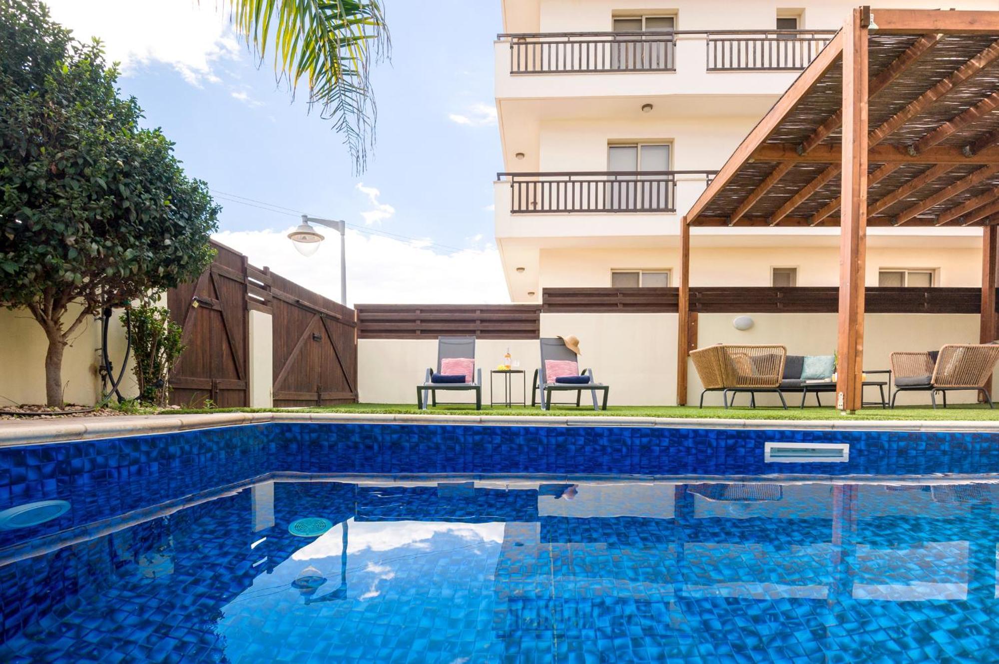 Villa Oasis Pernera Екстериор снимка